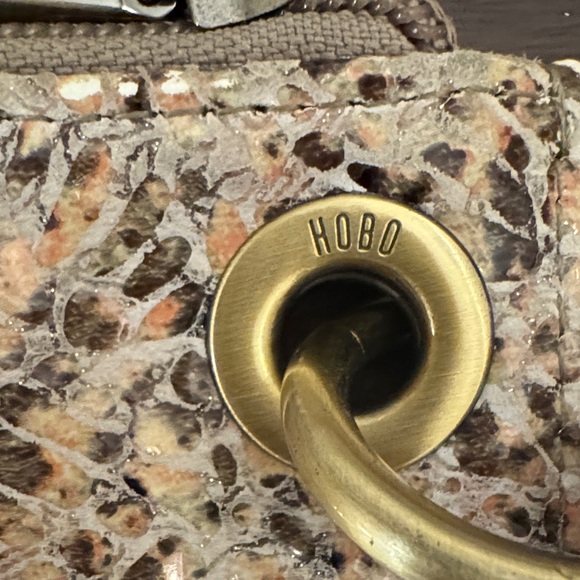 HOBO Speckled Tan Wristlet Clutch - Picture 2 of 9